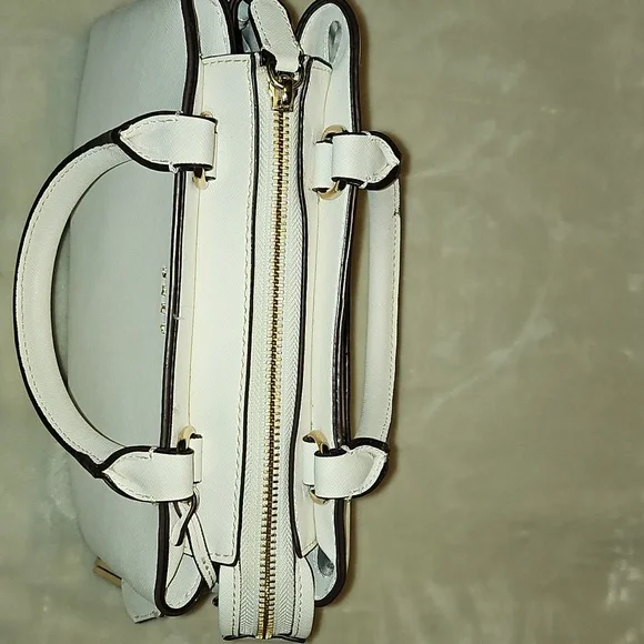 DKNY Handbag EUC - Picture 8 of 16